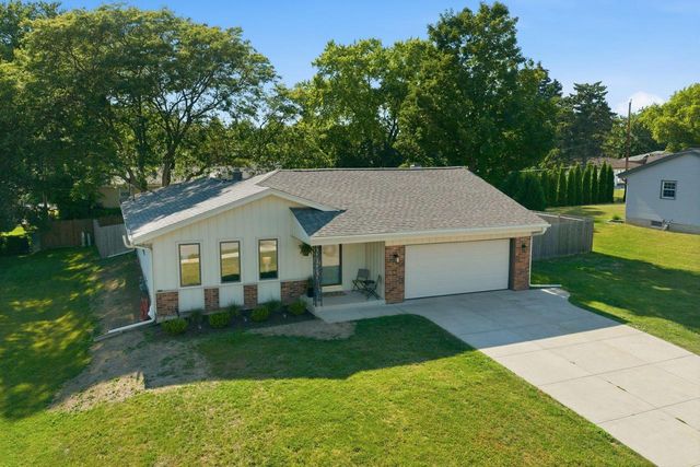 1931 17th AVENUE, Grafton, WI 53024