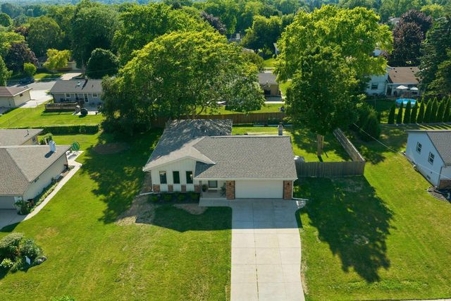 1931 17th AVENUE, Grafton, WI 53024