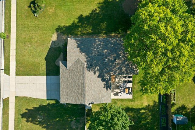 1931 17th AVENUE, Grafton, WI 53024