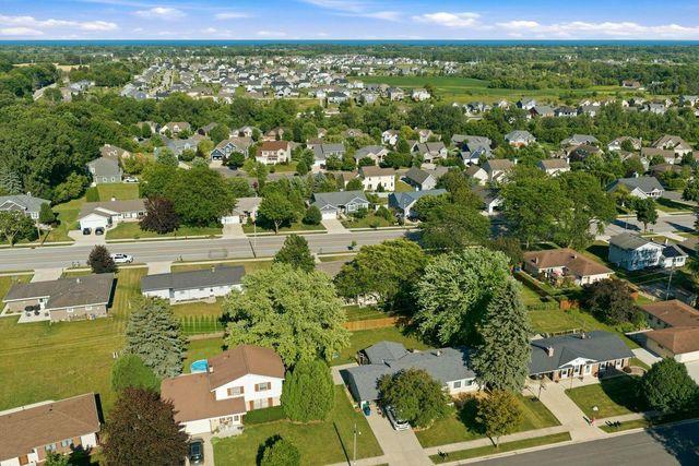 1931 17th AVENUE, Grafton, WI 53024