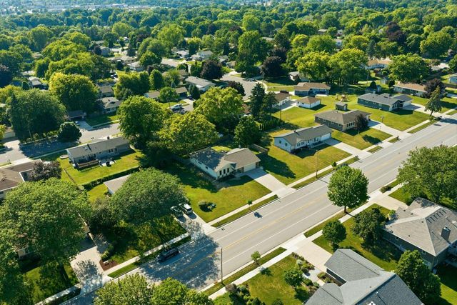 1931 17th AVENUE, Grafton, WI 53024