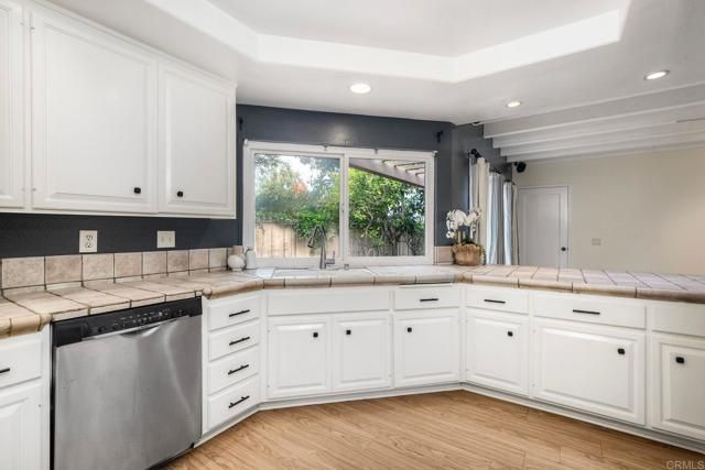 1729 Gascony Road, Encinitas, CA 92024