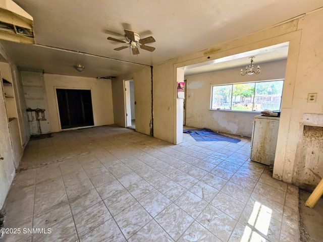 642 Pinon Street, Las Cruces, NM 88001
