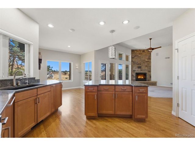 4126 Mohawk Dr, Larkspur, CO 80118