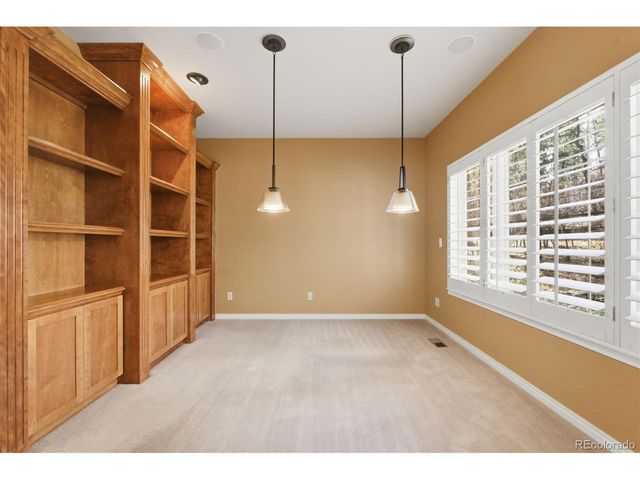 4126 Mohawk Dr, Larkspur, CO 80118