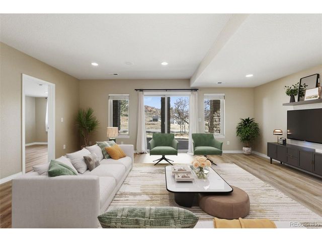 4126 Mohawk Dr, Larkspur, CO 80118