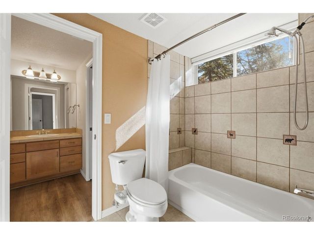 4126 Mohawk Dr, Larkspur, CO 80118