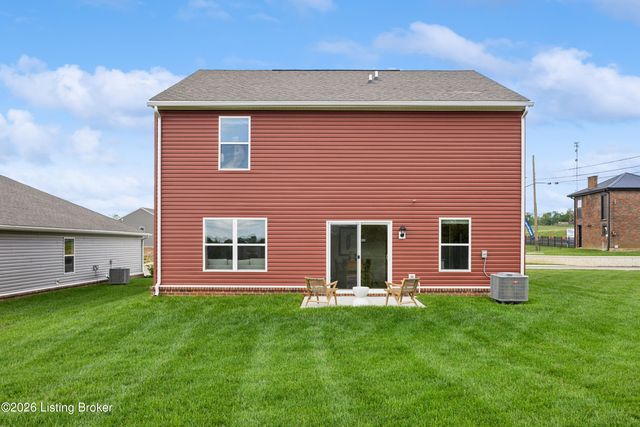 8108 Cedar Meadows Ln, Louisville, KY 40228