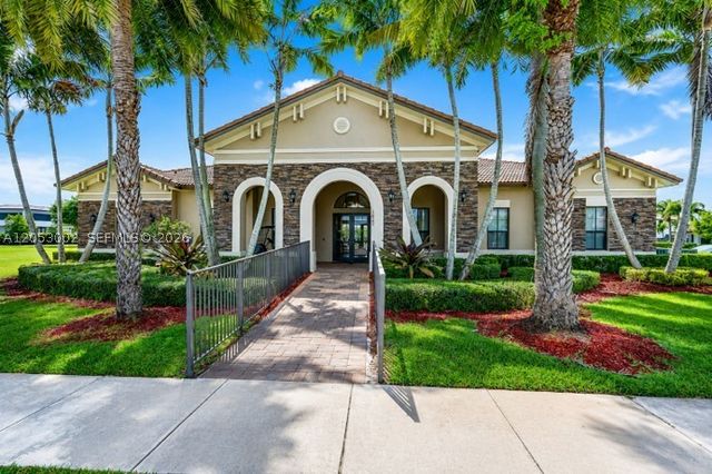 11843 SW 152nd Ct, Miami, FL 33196