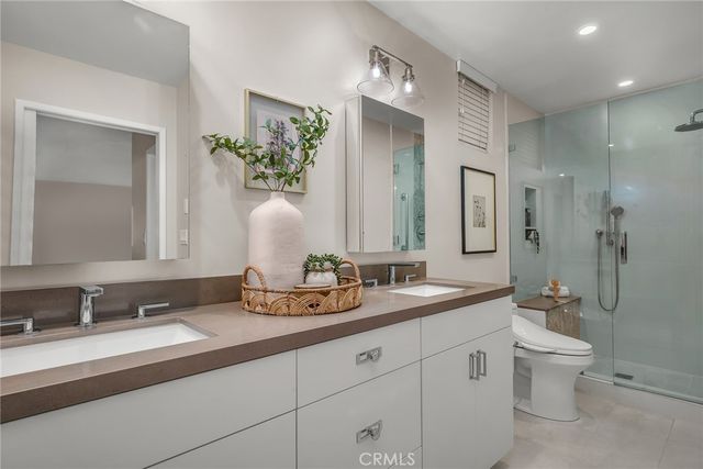 2538 104 E 2nd Street 104, Long Beach, CA 90803