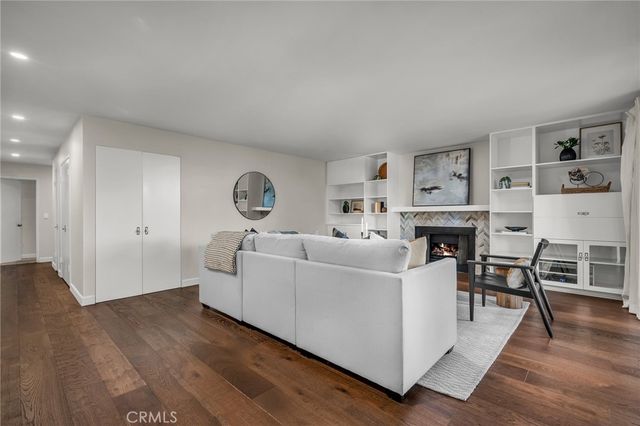 2538 104 E 2nd Street 104, Long Beach, CA 90803