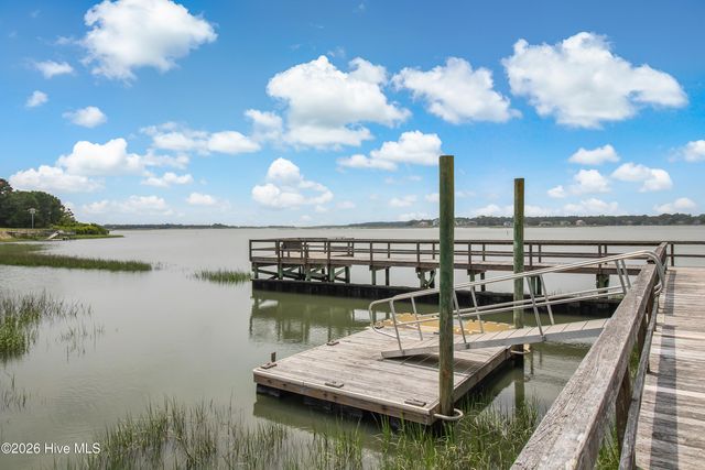 3254 Island Drive SE, Bolivia, NC 28422