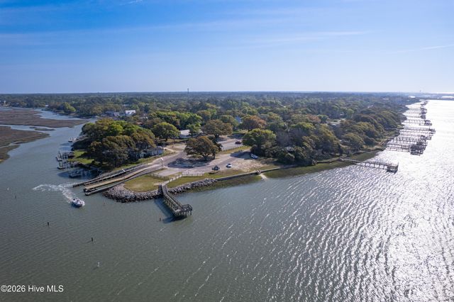 3254 Island Drive SE, Bolivia, NC 28422