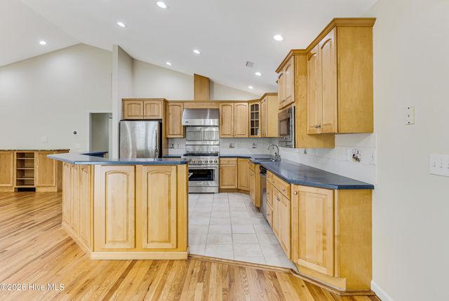 3254 Island Drive SE, Bolivia, NC 28422
