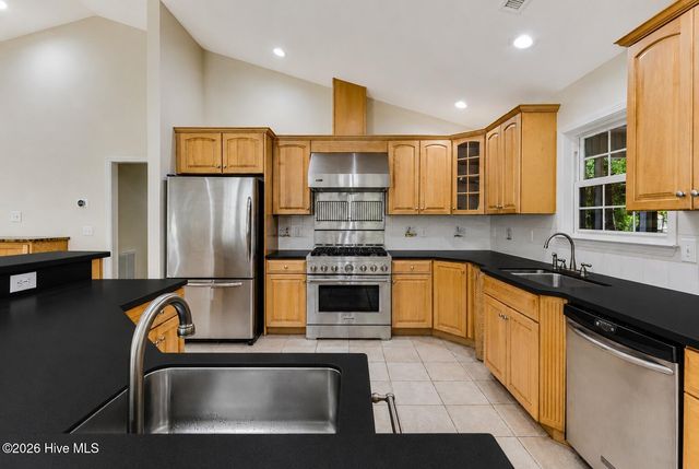 3254 Island Drive SE, Bolivia, NC 28422