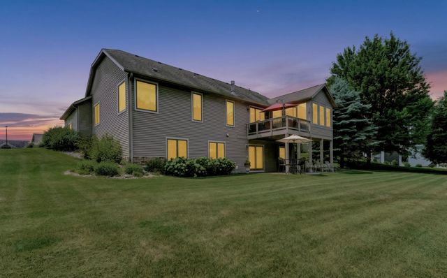 639 Donnington Place, Byron, MN 55920