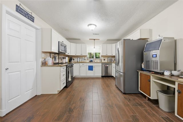 27211 Seahorse Lane, Magnolia, TX 77355