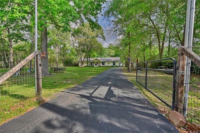 27211 Seahorse Lane, Magnolia, TX 77355