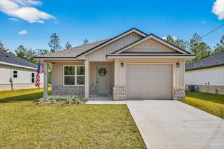 2944 N 25th Ave, Milton, FL 32583