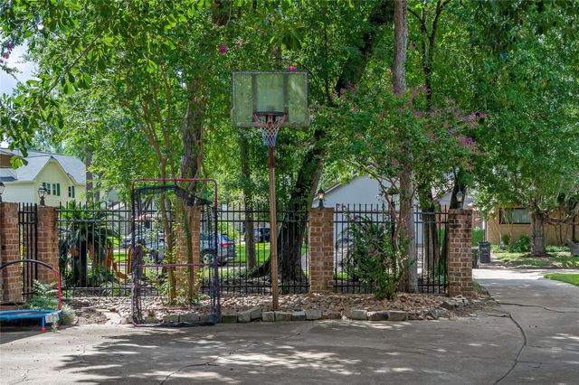 14122 Heatherfield Drive, Houston, TX 77079