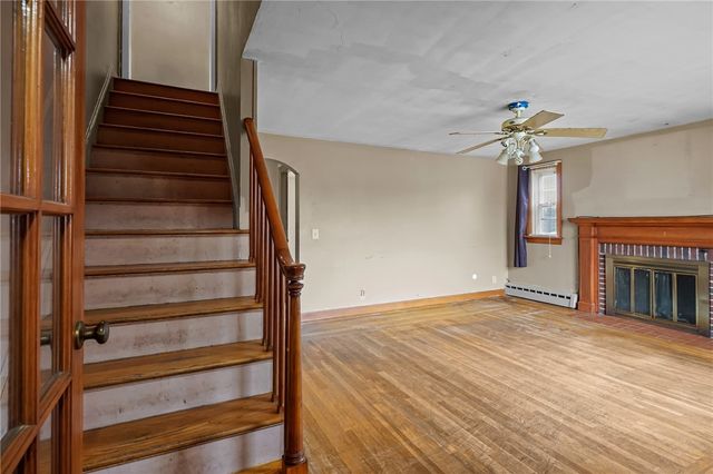 28 Harrington Drive, Johnston, RI 02919