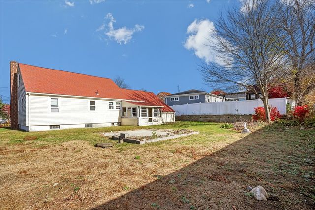 28 Harrington Drive, Johnston, RI 02919