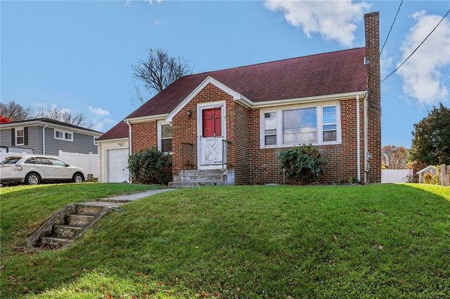 28 Harrington Drive, Johnston, RI 02919