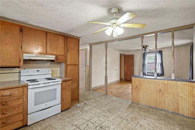 28 Harrington Drive, Johnston, RI 02919