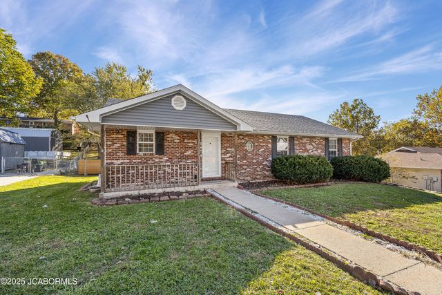 3917 VICKIE DRIVE, Jefferson City, MO 65109