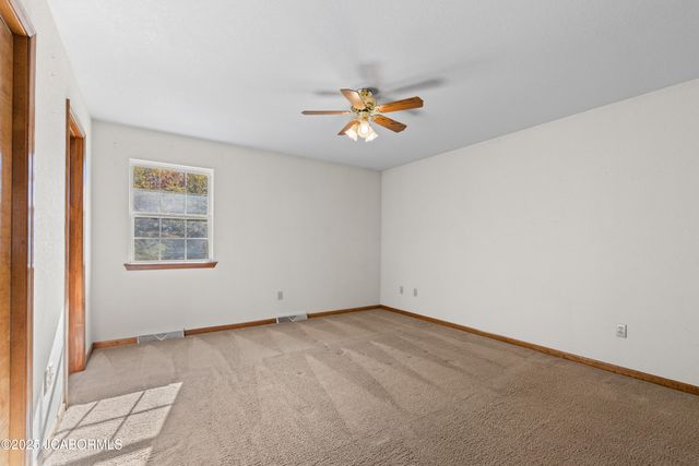 3917 VICKIE DRIVE, Jefferson City, MO 65109