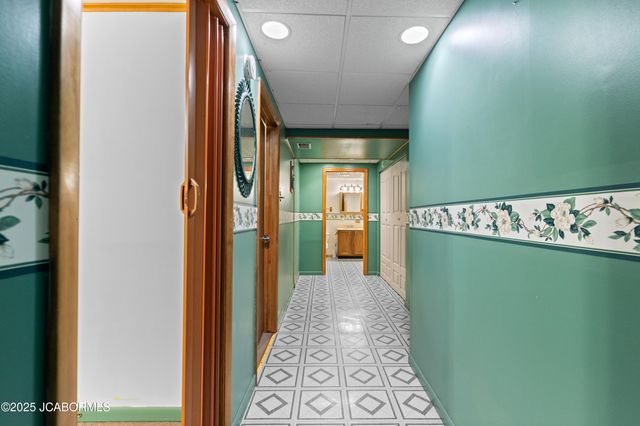 3917 VICKIE DRIVE, Jefferson City, MO 65109