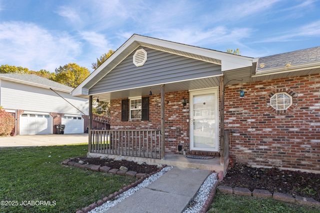 3917 VICKIE DRIVE, Jefferson City, MO 65109