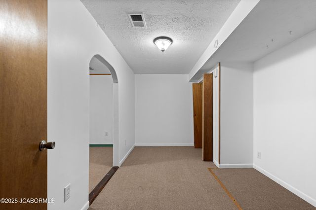 3917 VICKIE DRIVE, Jefferson City, MO 65109