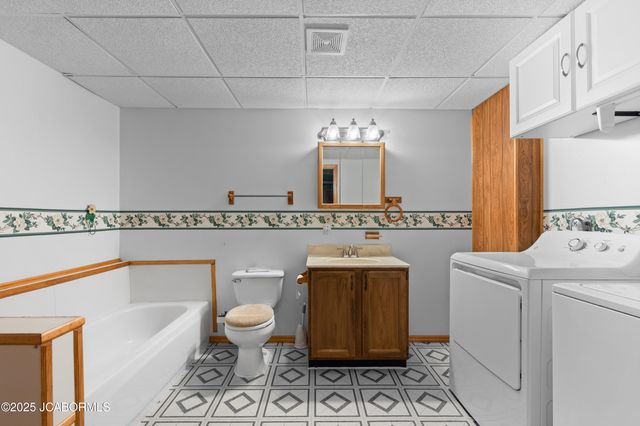 3917 VICKIE DRIVE, Jefferson City, MO 65109