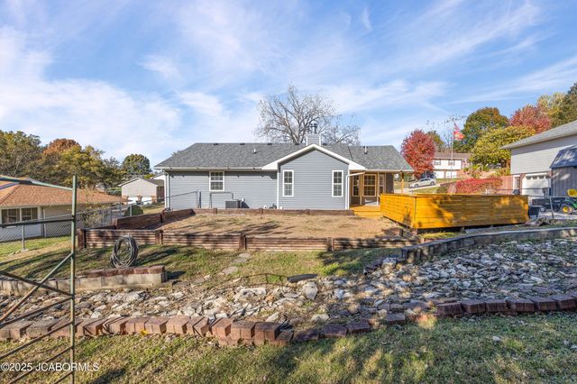 3917 VICKIE DRIVE, Jefferson City, MO 65109