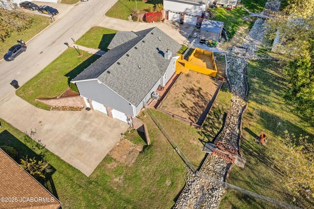 3917 VICKIE DRIVE, Jefferson City, MO 65109