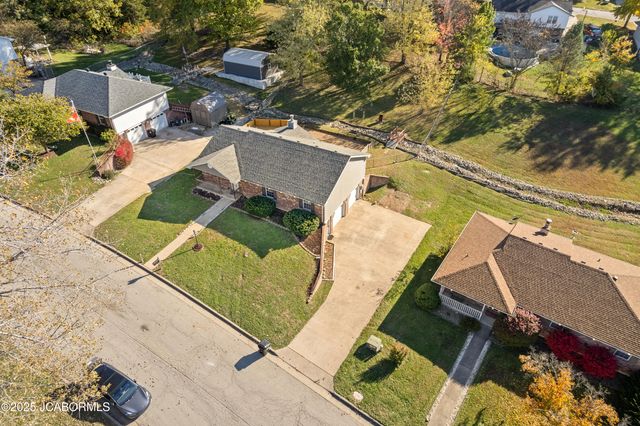 3917 VICKIE DRIVE, Jefferson City, MO 65109