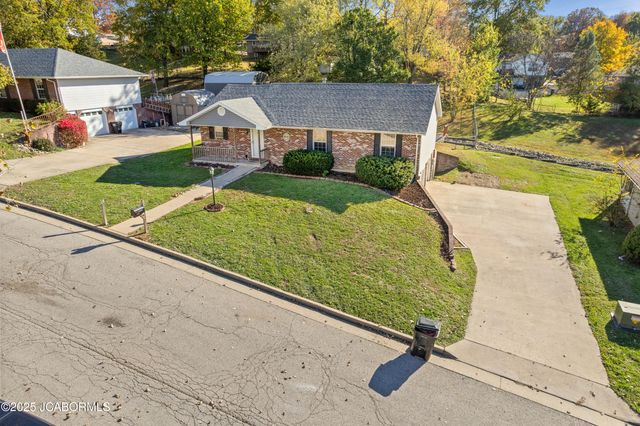 3917 VICKIE DRIVE, Jefferson City, MO 65109