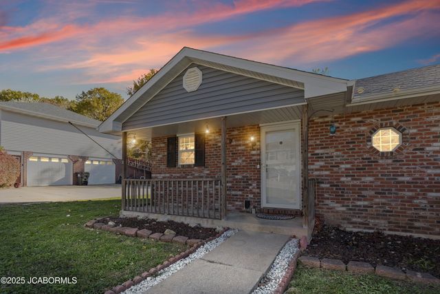 3917 VICKIE DRIVE, Jefferson City, MO 65109