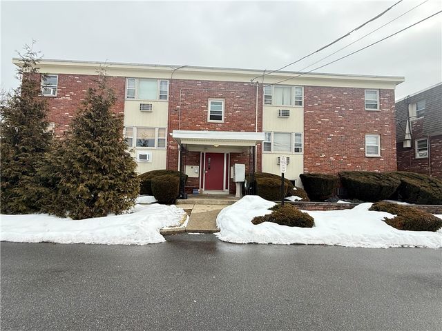 5 Cynthia Drive 17, North Providence, RI 02911