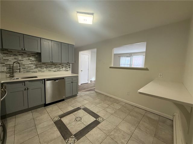 5 Cynthia Drive 17, North Providence, RI 02911