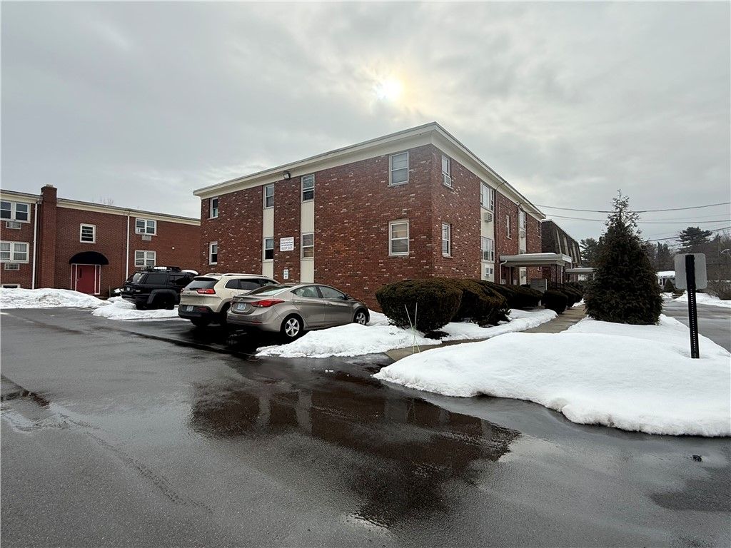 5 Cynthia Drive 17, North Providence, RI 02911