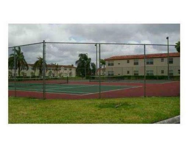 365 SW 86th Avenue 207, Pembroke Pines, FL 33025