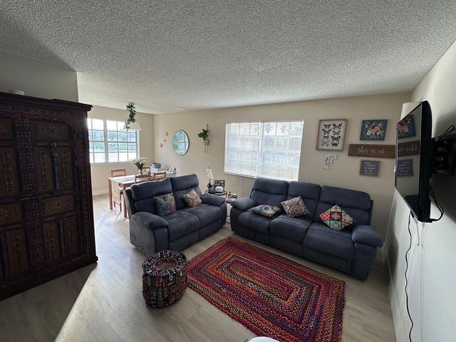 365 SW 86th Avenue 207, Pembroke Pines, FL 33025
