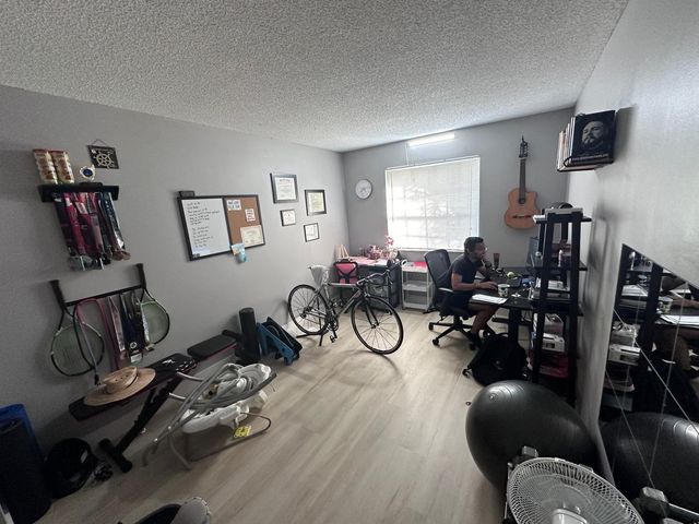 365 SW 86th Avenue 207, Pembroke Pines, FL 33025