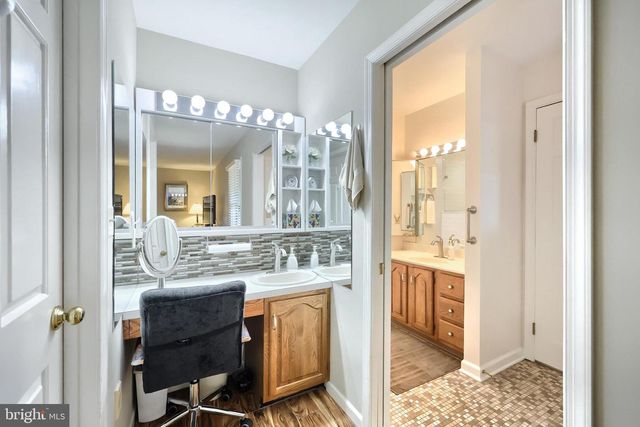 910 SHENANDOAH LN, York, PA 17404