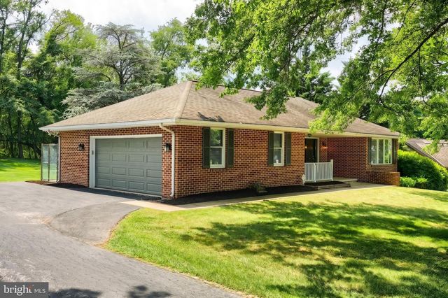 910 SHENANDOAH LN, York, PA 17404