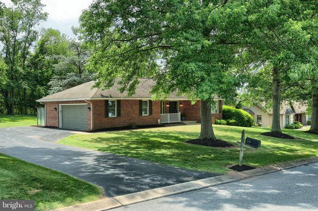 910 SHENANDOAH LN, York, PA 17404