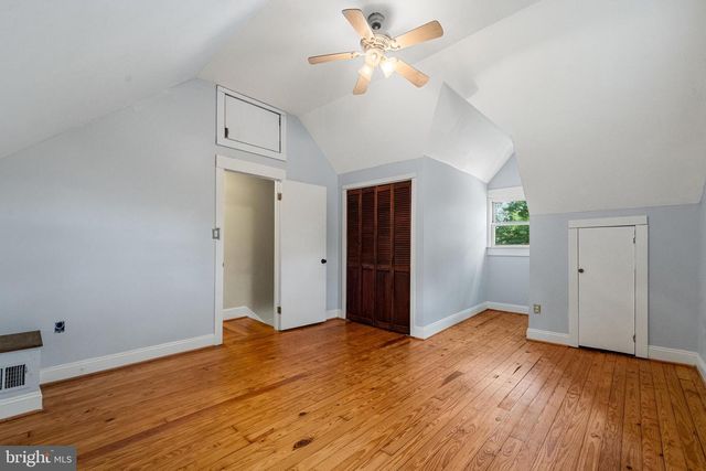 5604 EDGEMONT DR, Alexandria, VA 22310