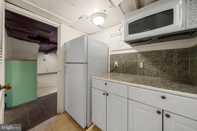 5604 EDGEMONT DR, Alexandria, VA 22310